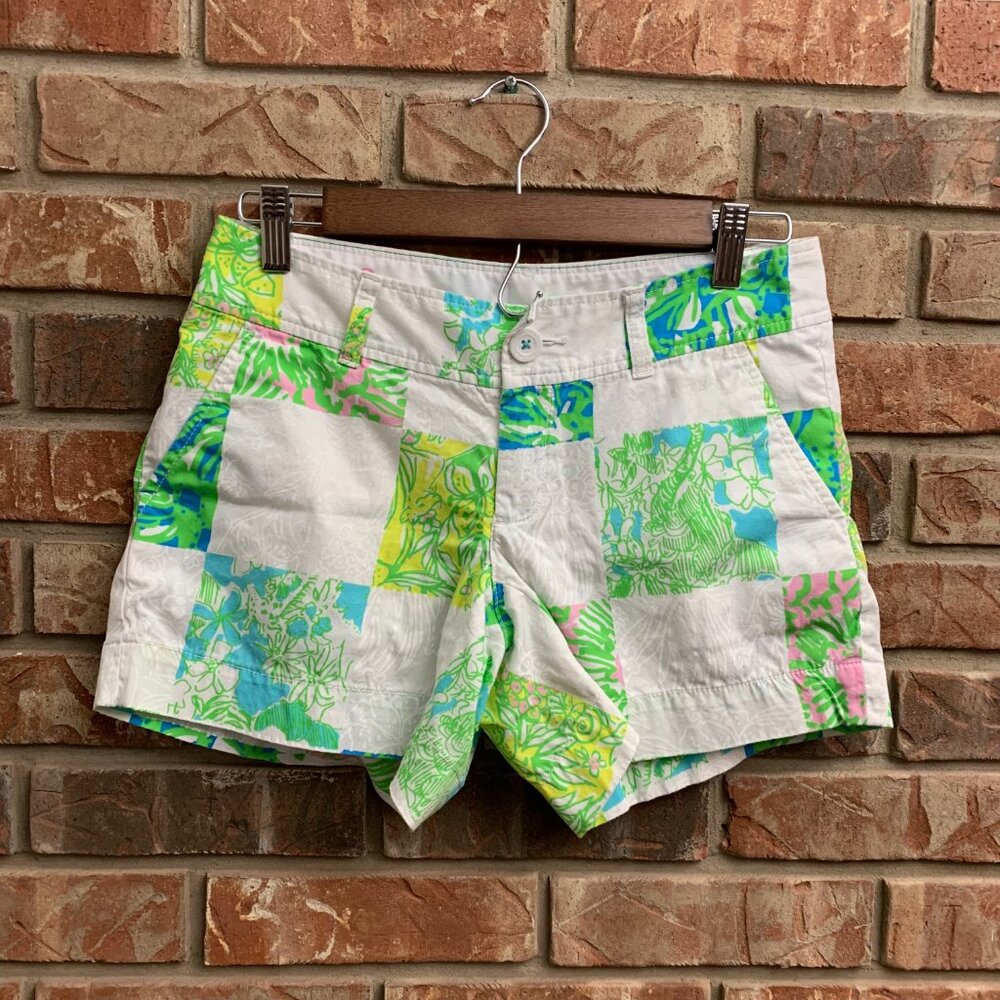 Lilly Pulitzer The Callahan Women's 0 Patchwork 100% Cotton Lioness Shorts GUC - Picture 3 of 16